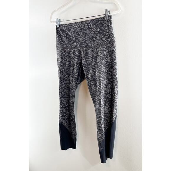 Lululemon Mid Rise Cropped Leggings Black Gray 10 - Picture 8 of 8